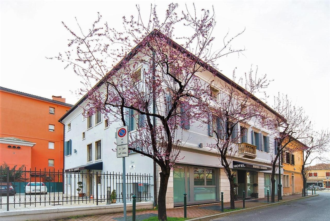Aaron Hotel Mestre