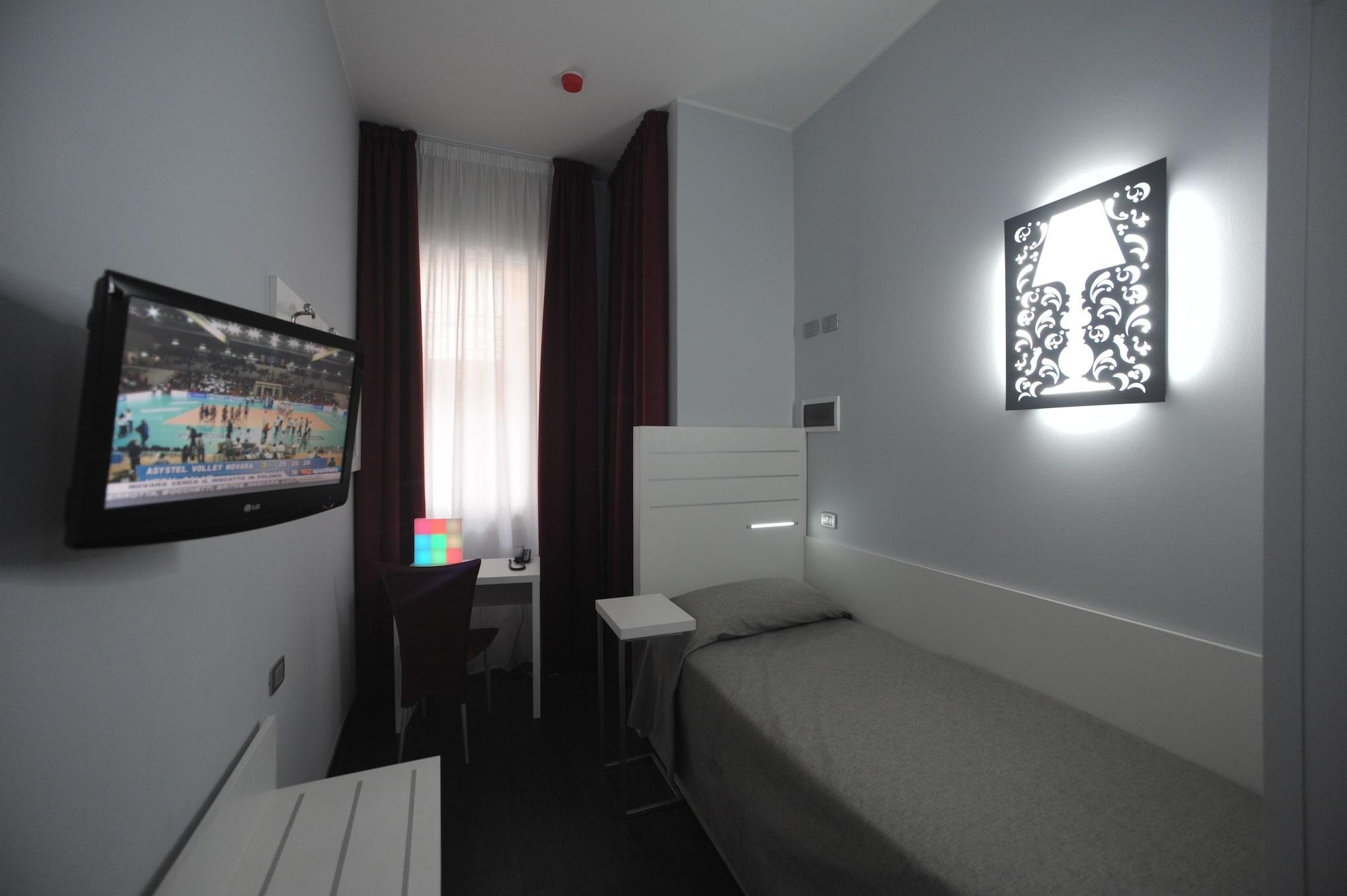 Aaron Hotel 3*