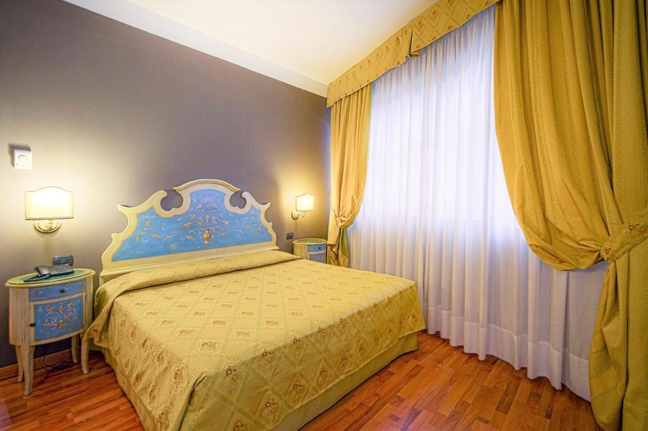 Aaron Hotel 3*