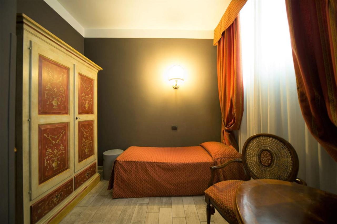 Hotel Aaron