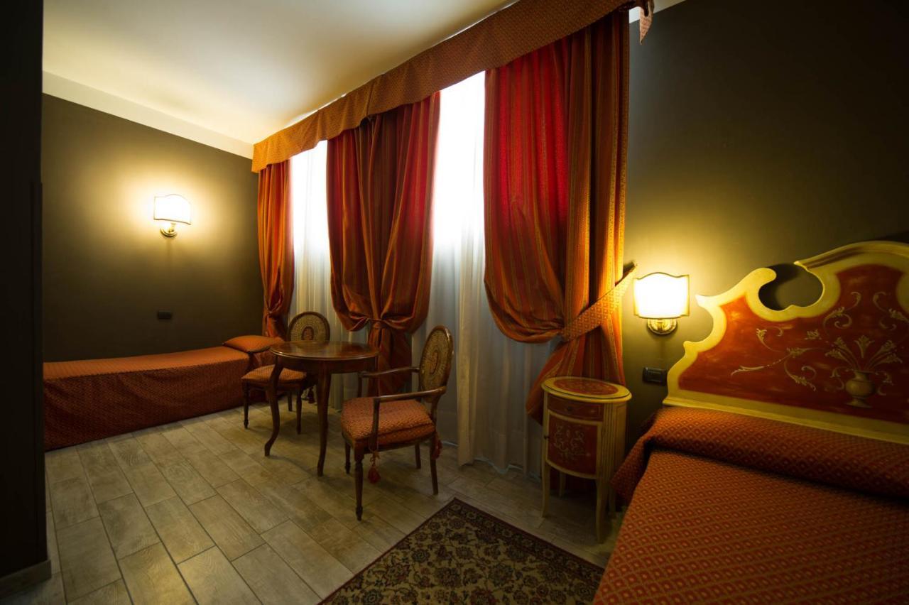 Hotel Aaron Mestre